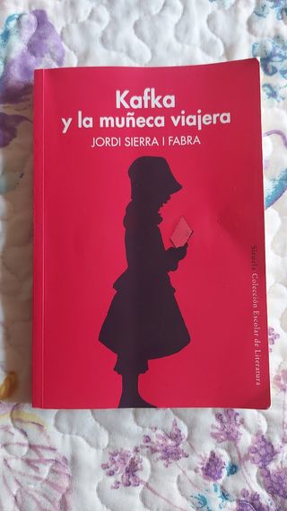 Libro kafka y la muñeca viajera