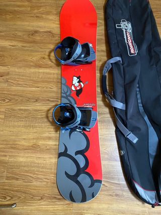 Tabla de Snow Rossignol con funda.
Medida 1'55 cm.