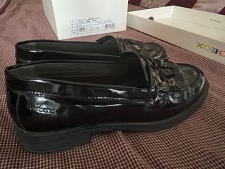 Zapatos Geox niña talla 37 charol