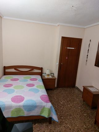 Alquilo habitación amueblada