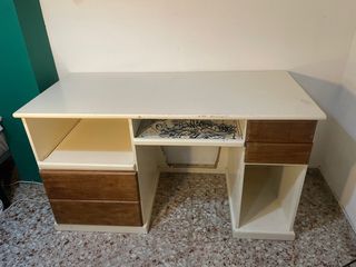 Escritorio de madera SOLO HOY