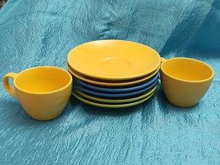Juego de platos y tazas de café