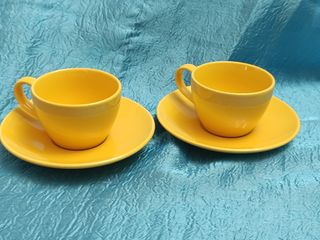 Juego de platos y tazas de café