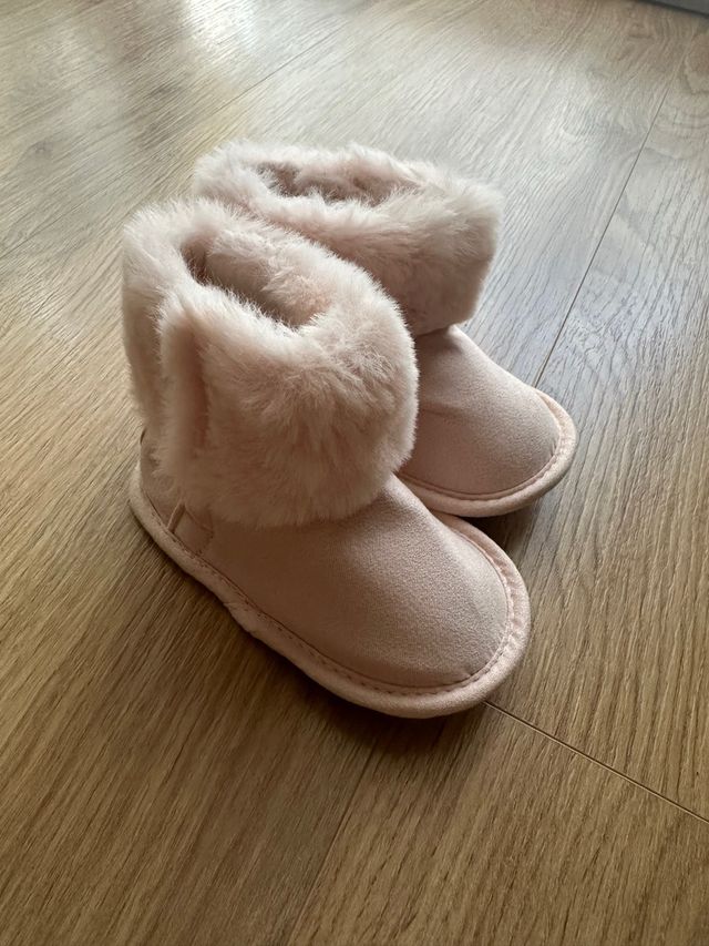 Zapatillas Lefties rosas con pelo