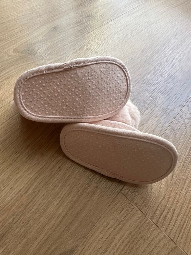 Zapatillas Lefties rosas con pelo