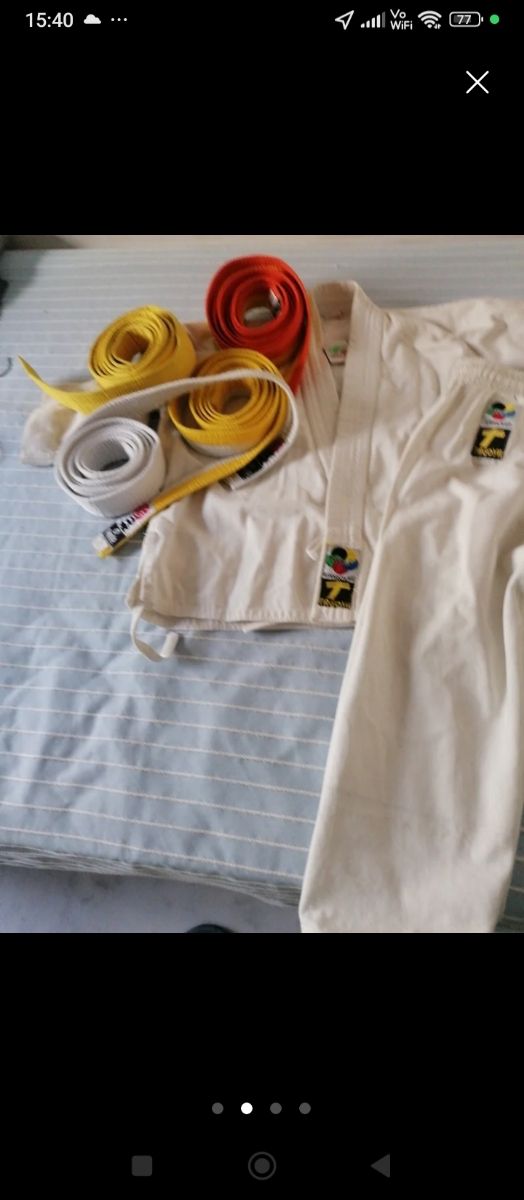 Kimono Karate/Judo Blanco y Cintas