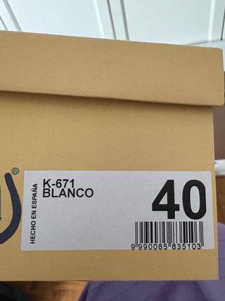 Zuecos de trabajo antibacterias blancos