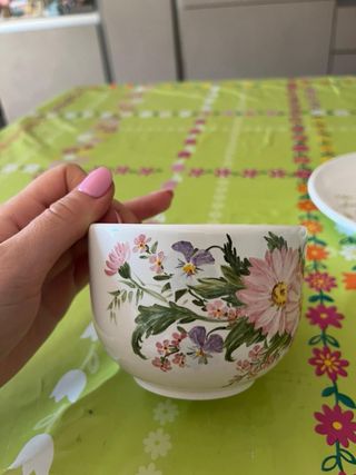 Tazza personalizzata a mano con fiori
