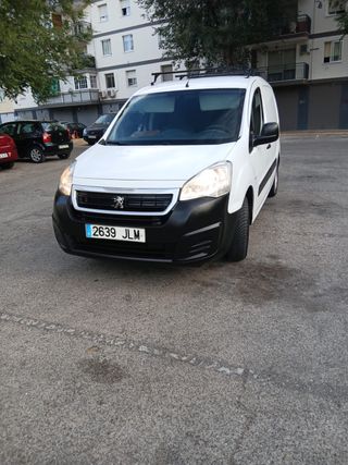 Peugeot Partner 2015 5999€