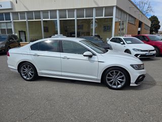 Volkswagen Passat R-Line 1.5 TSI 150CV DSG