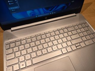 Portátil HP 15s