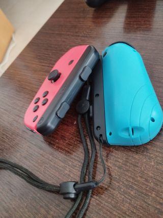 Mandos Joy-Con Nintendo Switch Azul y Rojo
