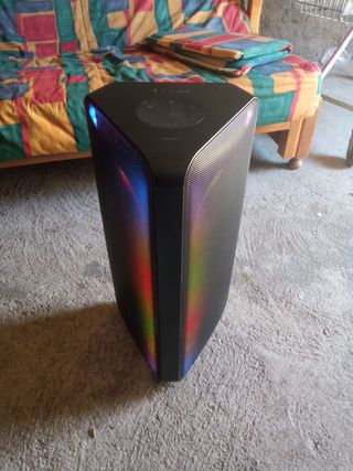 Torre de Sonido Samsung Negra Multicolor