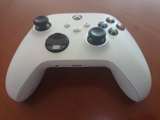 Xbox Series S Blanca + Control y Cables