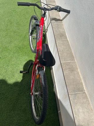 Bicicleta Orbea Infantil Roja. 