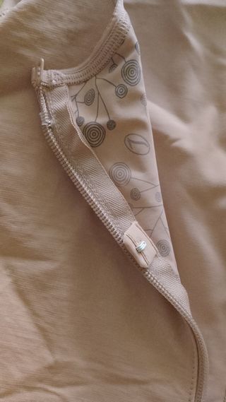 Body reductor pantalón corto Leonisa beige .