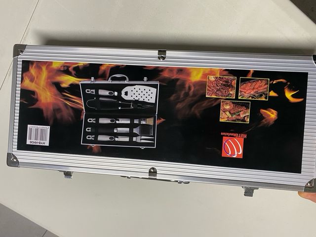 Set Utensilios Barbacoa Maletín