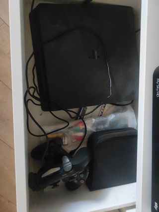 PS4 (PlayStation 4) Nera