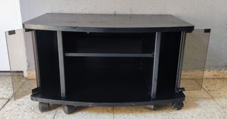 Mesa negra auxiliar con ruedas