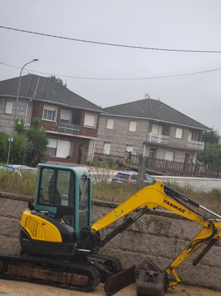 Mini excavadora Yanmar VIO45