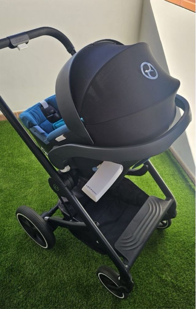 Carrito Balios S Lux Negro y Azul + portabebés