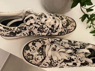 Zapatillas Mickey Mouse. Número 37.