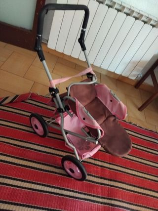 Carrito de juguete para niña
