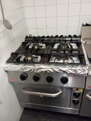 Cocina Industrial Gas 4 Fuegos + Horno