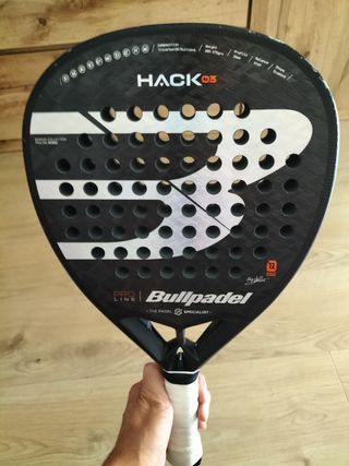 Pala de pádel Bullpadel Hack 03 Paquito Navarro 