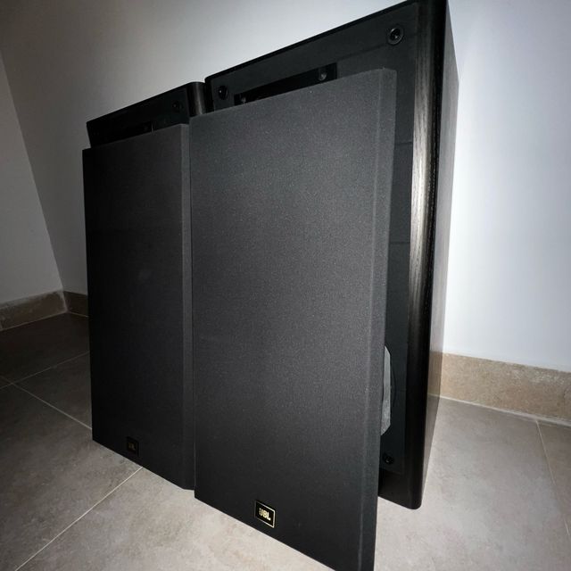 Altavoces JBL LX44 y Cables