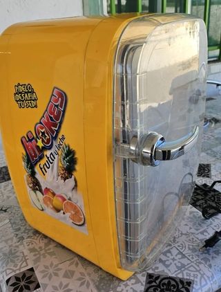Mini nevera 10L amarilla