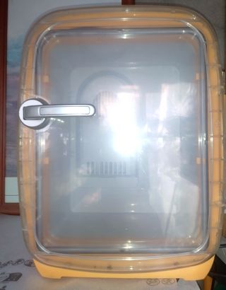 Mini nevera 10L amarilla