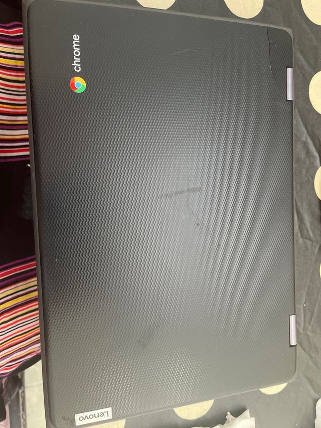 Chromebook Negro marca lenovo