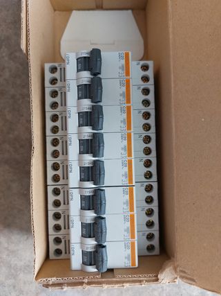 Interruptor Automático Merlin Gerin DPN 20A