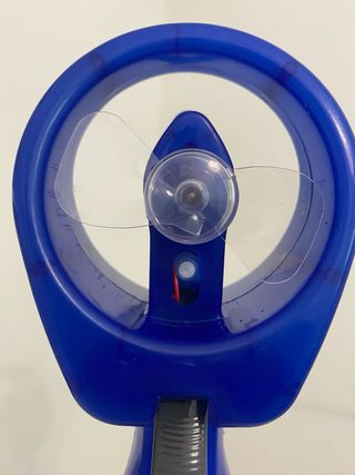 Ventilatore portatile a spruzzo blu