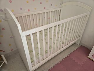 Cuna bebé evolutiva 140x70 cm + colchón + sábanas 