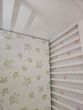 Cuna bebé evolutiva 140x70 cm + colchón + sábanas 