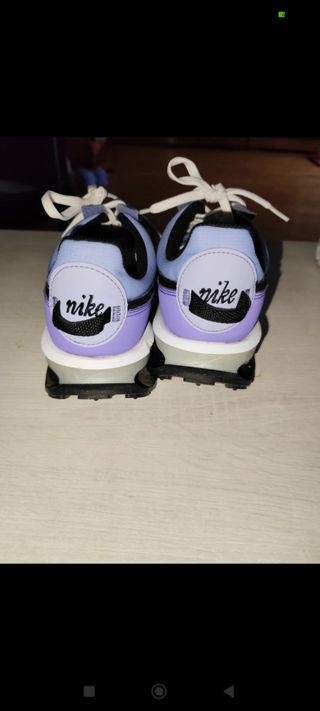 Zapatillas Nike Moradas y Negras