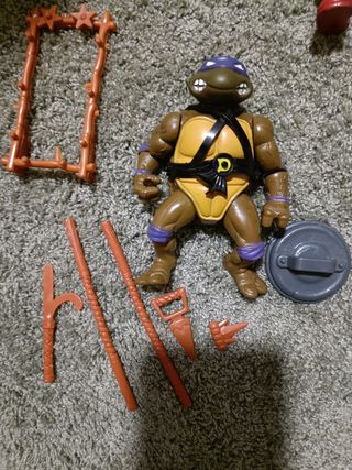 Donatello,Tortugas Ninja 80s Figura con Accesorios
