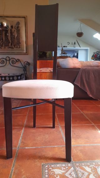 Conjunto de 4 sillas de comedor a 15 cada una