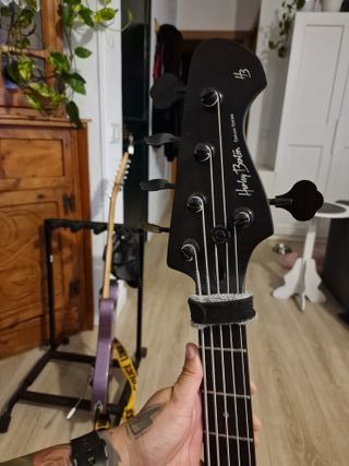 Bajo Harley Benton 5 cuerdas