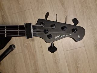 Bajo Harley Benton 5 cuerdas