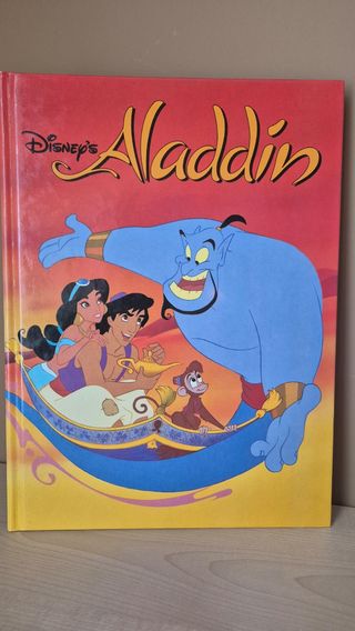 Diferents llibres en Català