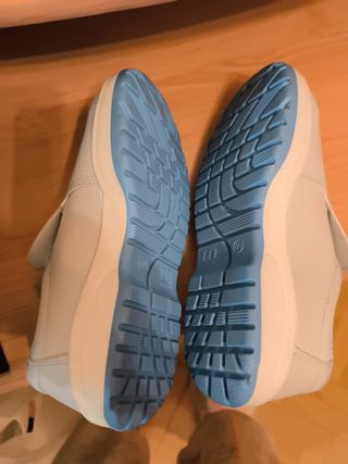 Zapatos de seguridad blancos