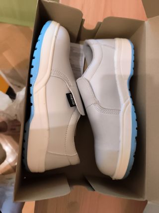 Zapatos de seguridad blancos