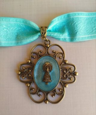 Conjunto Baturra: Pendientes y Collar