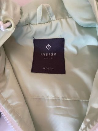 Cortavientos unisex marrón y verde