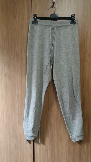 Pantalones grises con cordón