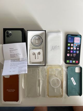 iPhone 11 Pro Max 256GB Verde + Accesorios