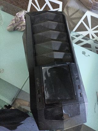 Torre Zalman Z11 y Placa Base Gigabyte